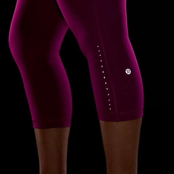 Lululemon Swift Speed Leggings - Picture 9 of 9